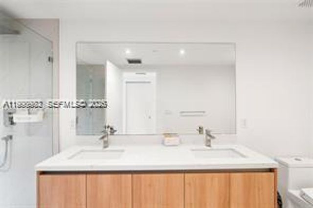 9901 W Bay Harbor Dr 305, Bay Harbor Islands, FL 33154