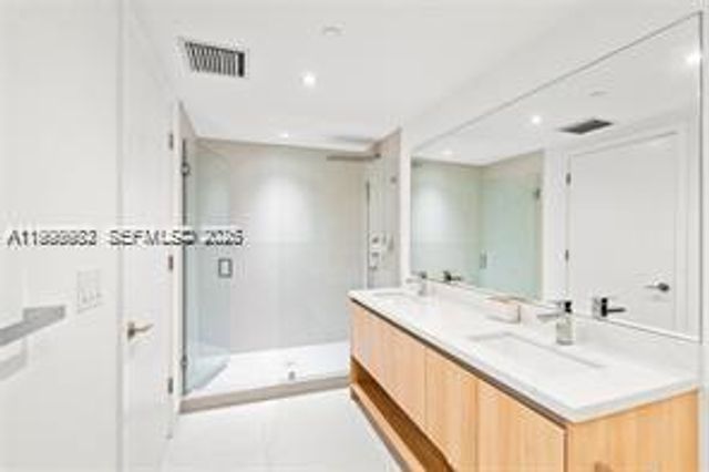 9901 W Bay Harbor Dr 305, Bay Harbor Islands, FL 33154