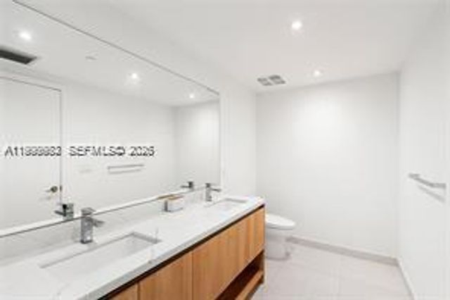 9901 W Bay Harbor Dr 305, Bay Harbor Islands, FL 33154