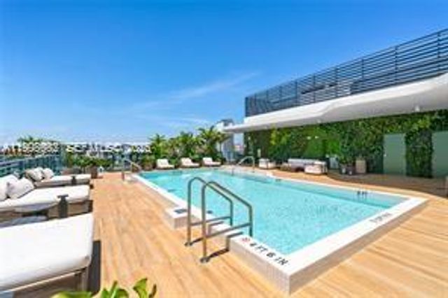 9901 W Bay Harbor Dr 305, Bay Harbor Islands, FL 33154