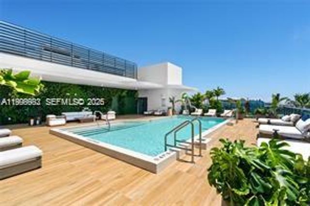 9901 W Bay Harbor Dr 305, Bay Harbor Islands, FL 33154