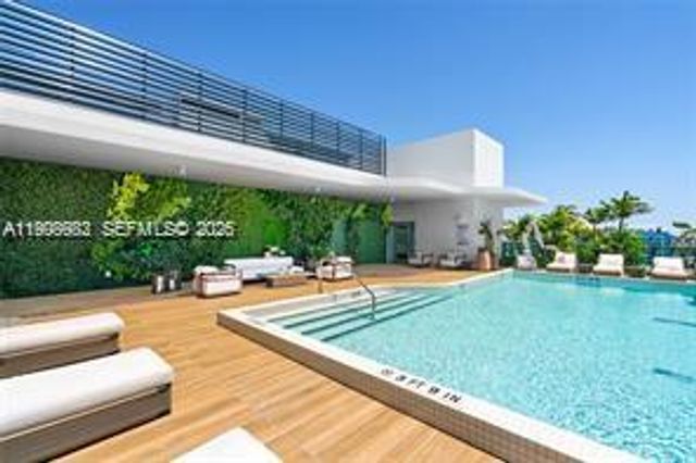 9901 W Bay Harbor Dr 305, Bay Harbor Islands, FL 33154