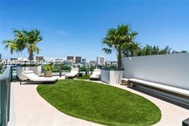 9901 W Bay Harbor Dr 305, Bay Harbor Islands, FL 33154