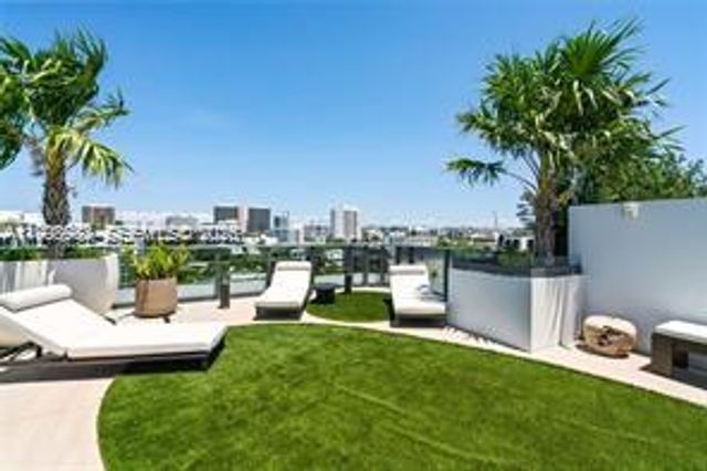 9901 W Bay Harbor Dr 305, Bay Harbor Islands, FL 33154