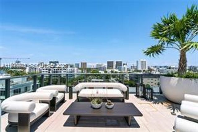 9901 W Bay Harbor Dr 305, Bay Harbor Islands, FL 33154