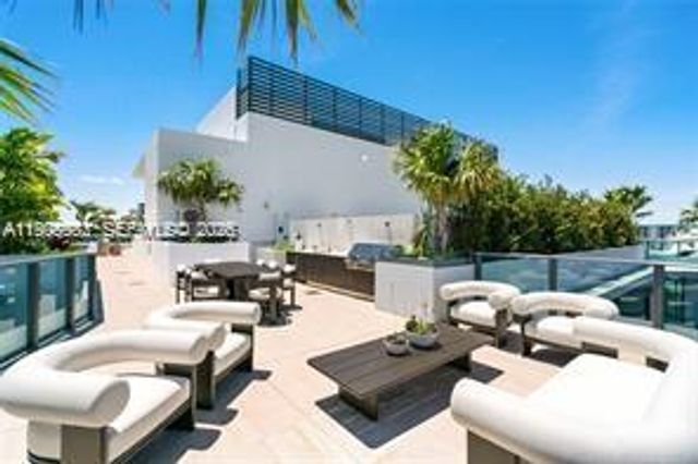 9901 W Bay Harbor Dr 305, Bay Harbor Islands, FL 33154