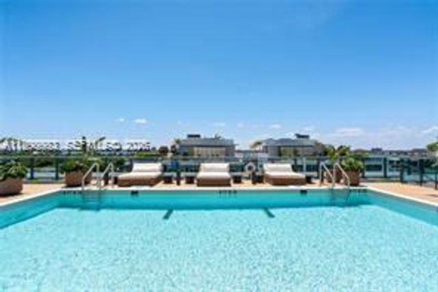 9901 W Bay Harbor Dr 305, Bay Harbor Islands, FL 33154