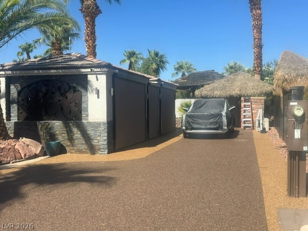 8175 Arville Street 400, Las Vegas, NV 89139 — photo 2
