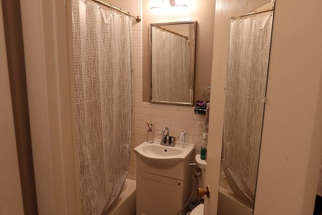 101 Walker St C4, Newton, MA 02460
