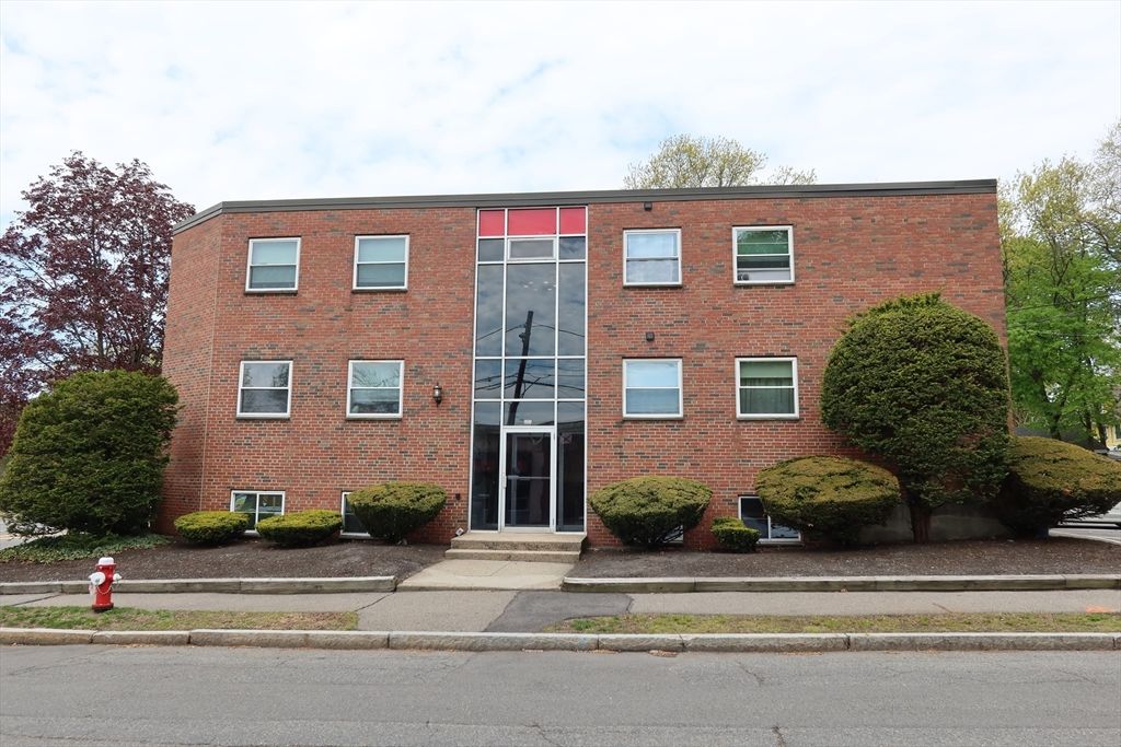 101 Walker St C4, Newton, MA 02460