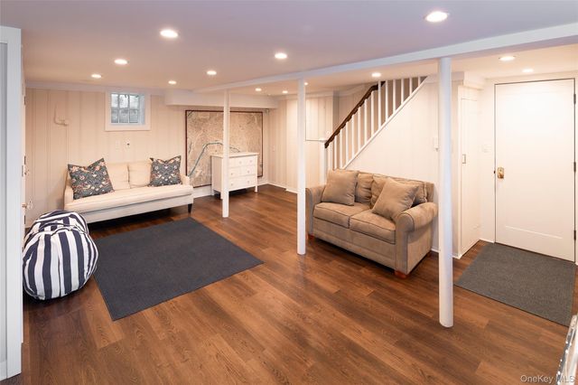 5 Orchard Place, Bronxville, NY 10708