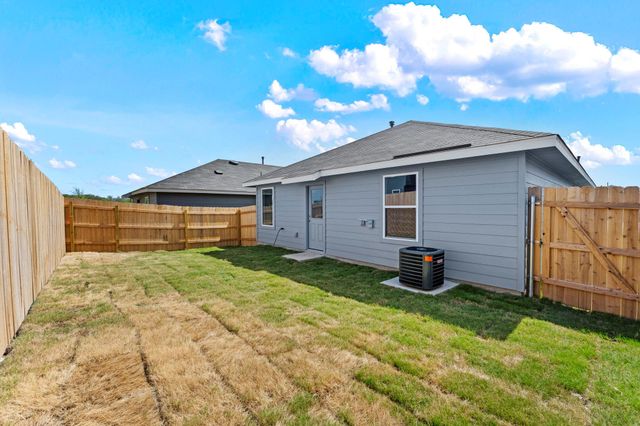 455 Low Pasture TRL, Maxwell, TX 78656