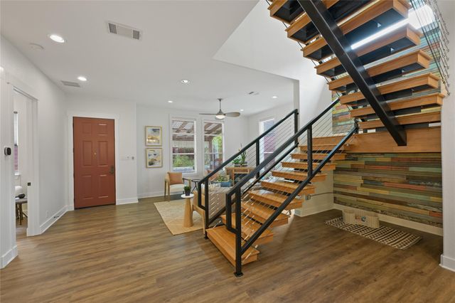 1612 S 3rd ST B, Austin, TX 78704