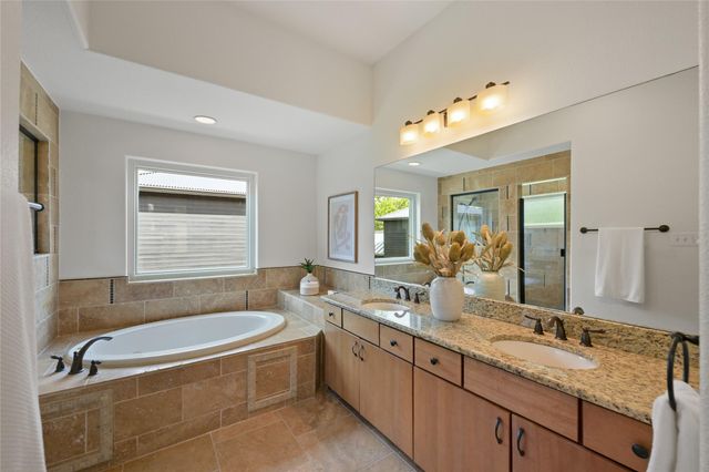 1612 S 3rd ST B, Austin, TX 78704