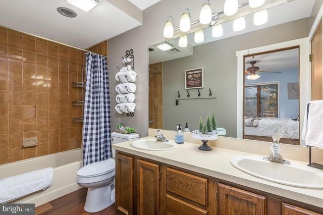 87 WARBLER CT, Lake Harmony, PA 18624