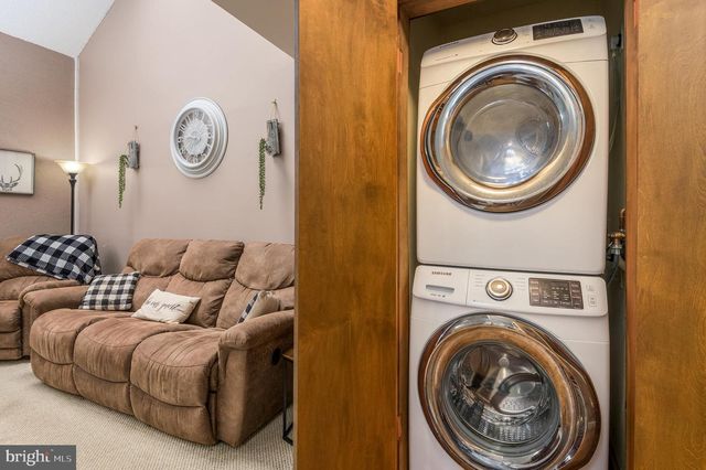 87 WARBLER CT, Lake Harmony, PA 18624