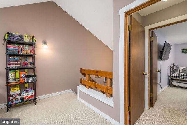 87 WARBLER CT, Lake Harmony, PA 18624