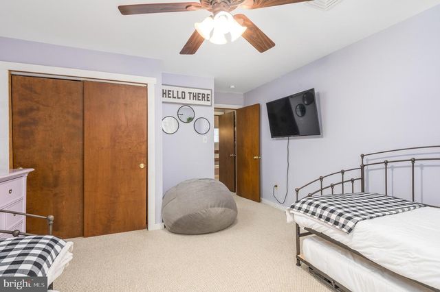 87 WARBLER CT, Lake Harmony, PA 18624