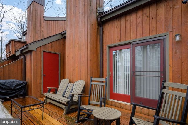 87 WARBLER CT, Lake Harmony, PA 18624