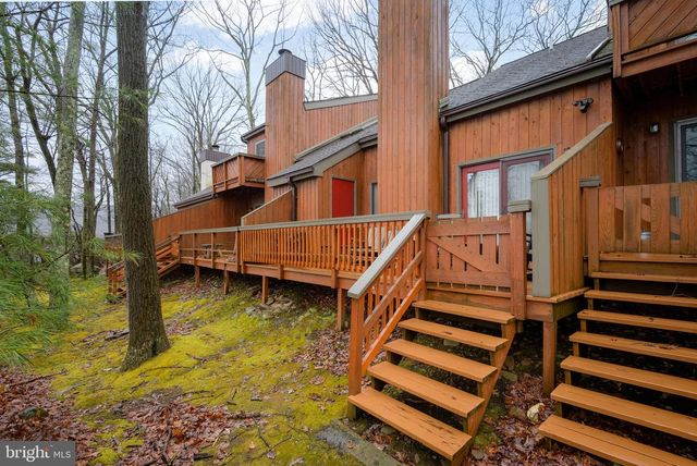 87 WARBLER CT, Lake Harmony, PA 18624