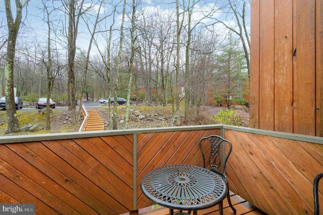 87 WARBLER CT, Lake Harmony, PA 18624