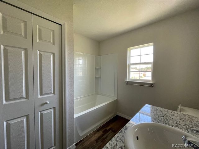 679 W Walkertown Drive, Dunnellon, FL 34434