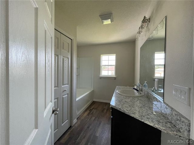 679 W Walkertown Drive, Dunnellon, FL 34434