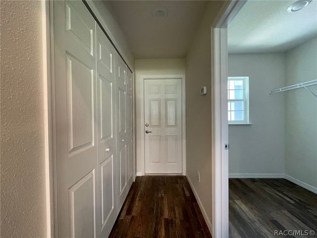 679 W Walkertown Drive, Dunnellon, FL 34434