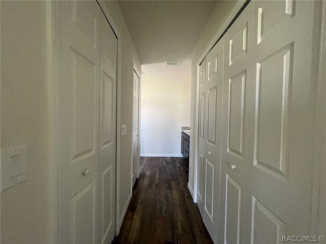 679 W Walkertown Drive, Dunnellon, FL 34434