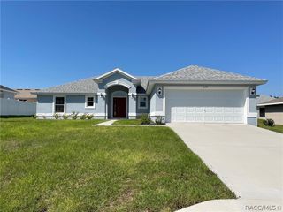 679 W Walkertown Drive, Dunnellon, FL 34434