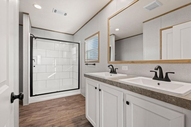 124 Porter Circle, Savoy, TX 75479