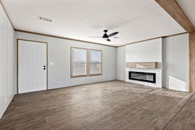 124 Porter Circle, Savoy, TX 75479