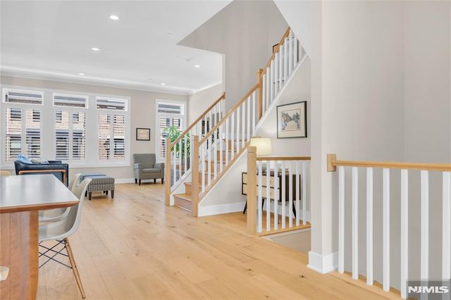 15 Linder Court, Middletown, NJ 07748