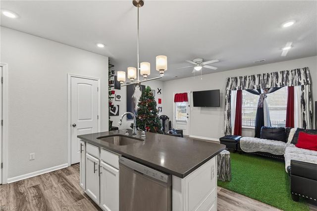 1009 White Marsh RD, Suffolk, VA 23434