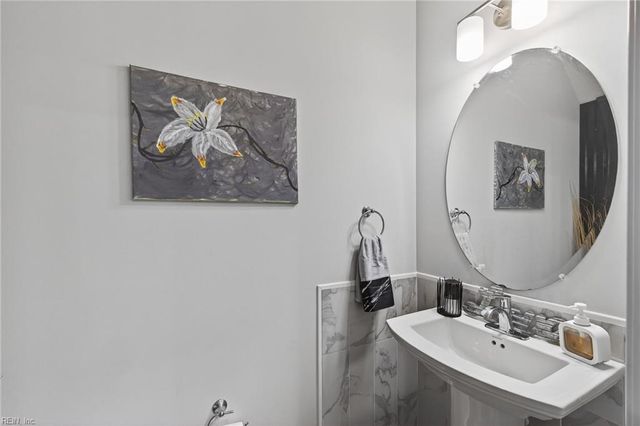 1009 White Marsh RD, Suffolk, VA 23434