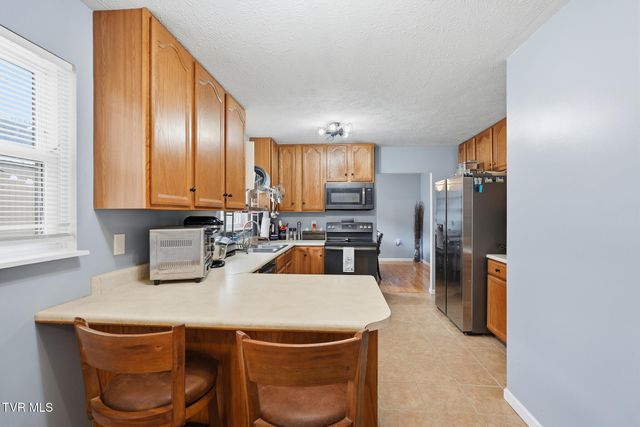 186 Kelly Coomer Road, Big Stone Gap, VA 24219