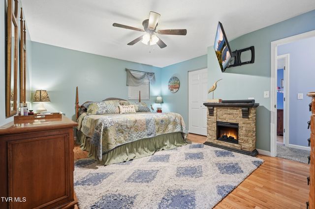 186 Kelly Coomer Road, Big Stone Gap, VA 24219