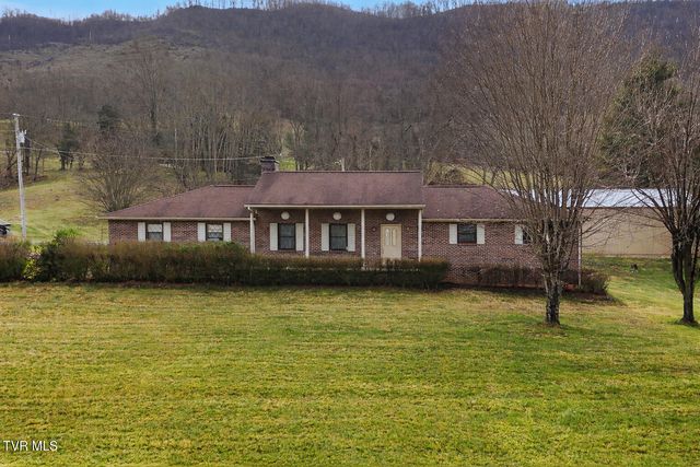 186 Kelly Coomer Road, Big Stone Gap, VA 24219