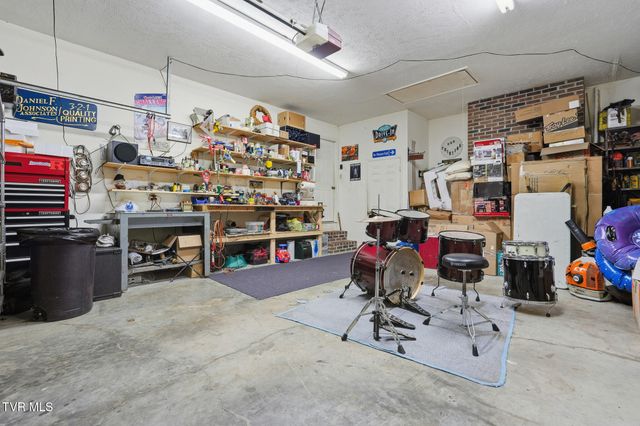 186 Kelly Coomer Road, Big Stone Gap, VA 24219