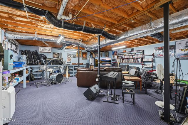 186 Kelly Coomer Road, Big Stone Gap, VA 24219