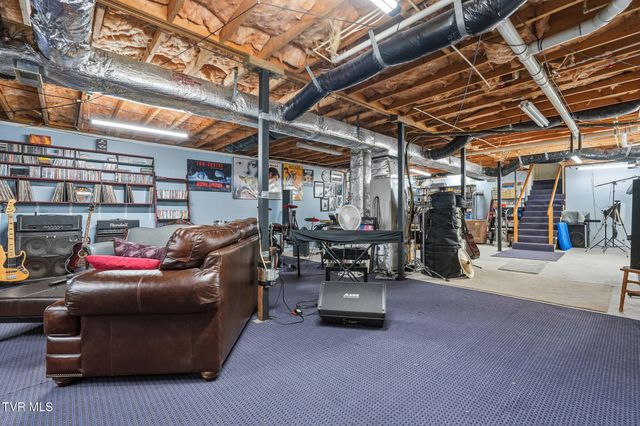 186 Kelly Coomer Road, Big Stone Gap, VA 24219