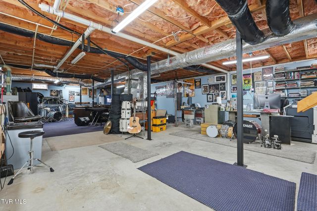 186 Kelly Coomer Road, Big Stone Gap, VA 24219