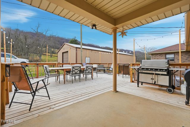 186 Kelly Coomer Road, Big Stone Gap, VA 24219