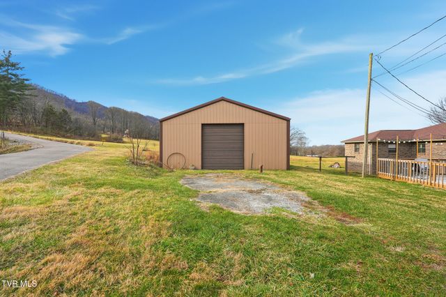 186 Kelly Coomer Road, Big Stone Gap, VA 24219