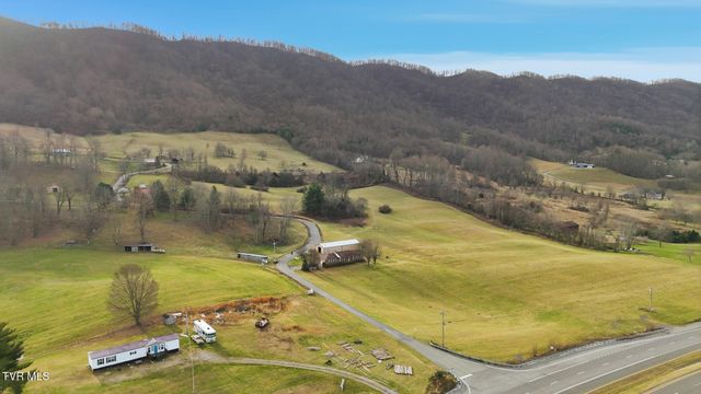186 Kelly Coomer Road, Big Stone Gap, VA 24219