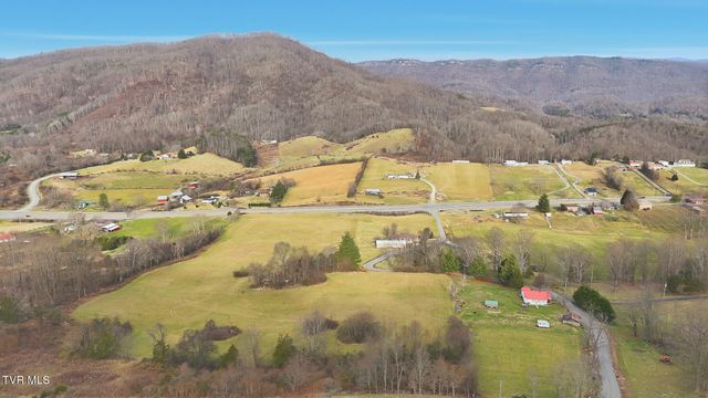 186 Kelly Coomer Road, Big Stone Gap, VA 24219