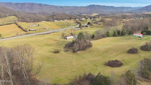 186 Kelly Coomer Road, Big Stone Gap, VA 24219