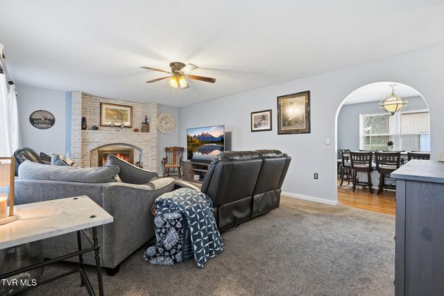 186 Kelly Coomer Road, Big Stone Gap, VA 24219