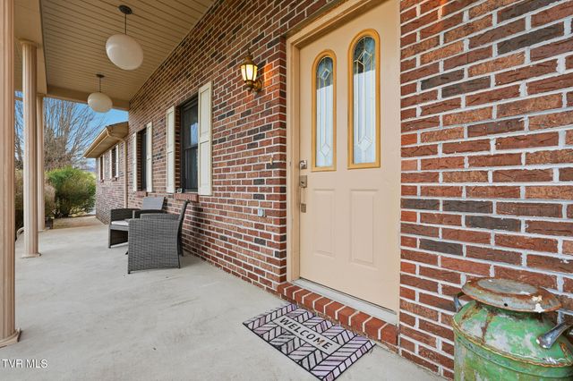 186 Kelly Coomer Road, Big Stone Gap, VA 24219