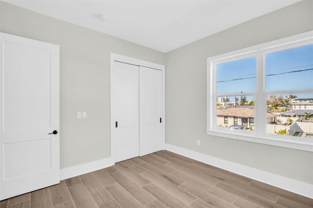 187 145TH AVENUE E 4, St Petersburg, FL 33708